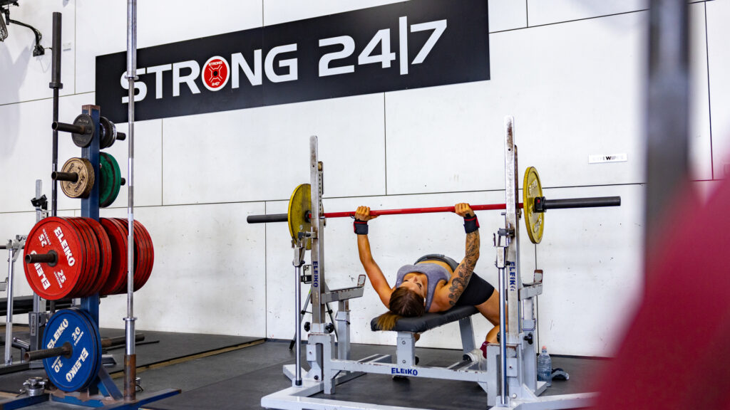 24/7 Fitness: Start Strong, Lift Safe, Top Tips for New Lifters